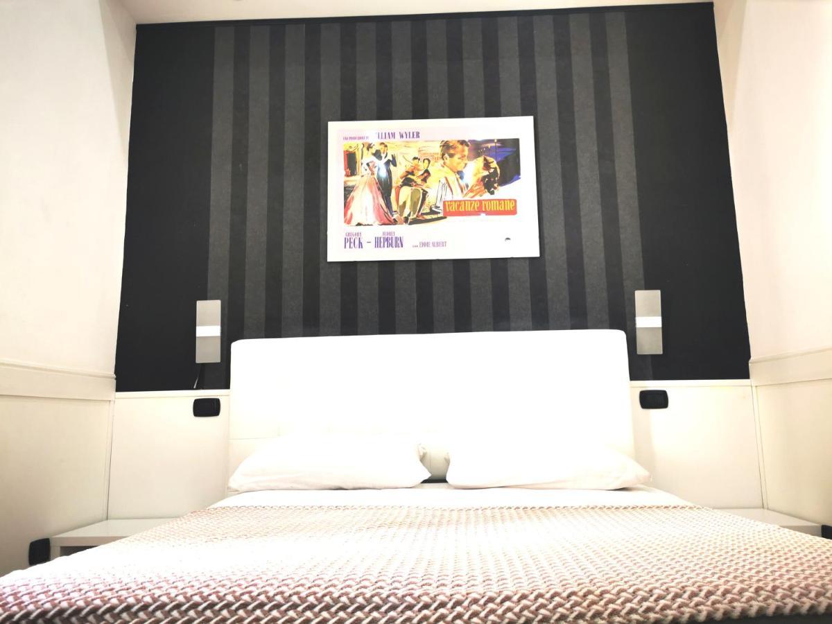 Cinema House 2 Bed & Breakfast Roma Ngoại thất bức ảnh